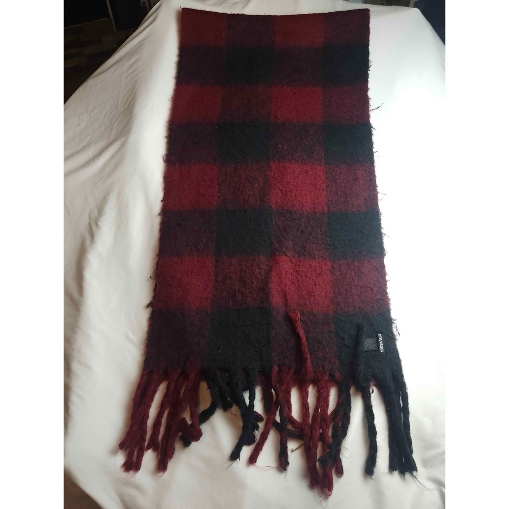 Steve Madden Scarf One Size Red Black Buffalo Fringe Grunge Indie Sleaze Winter